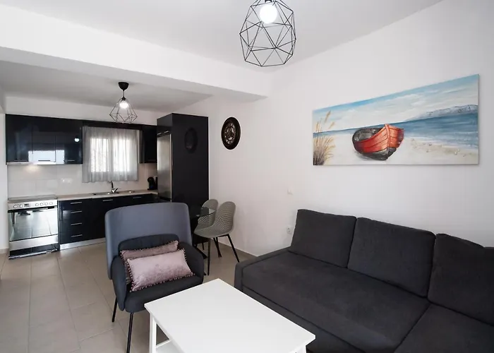 Mpm Apartment Perigiali